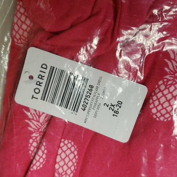❤NWT VINTAGE TORRID POCKETS SUPER SOFT, FIT N FLARE, PINEAPPLE TROPICAL DRESS - Picture 6 of 10